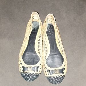 Women's Black and Tan Tory Burch  Flats Size 6M